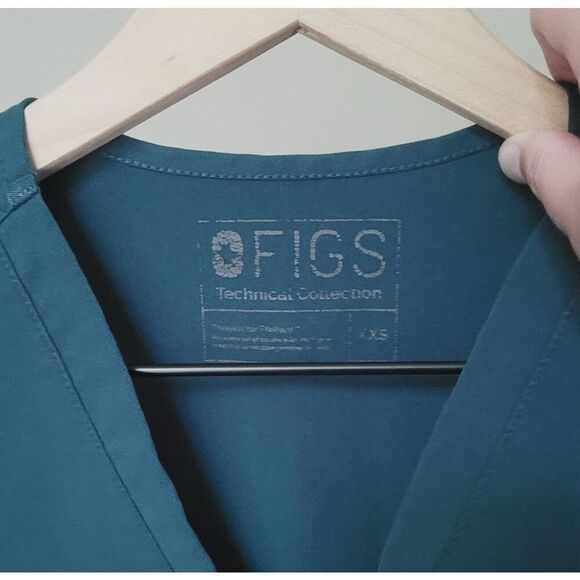FIGS Casma Three-Pocket Scrub Top in Dark Teal Size XXS - Picture 4 of 7